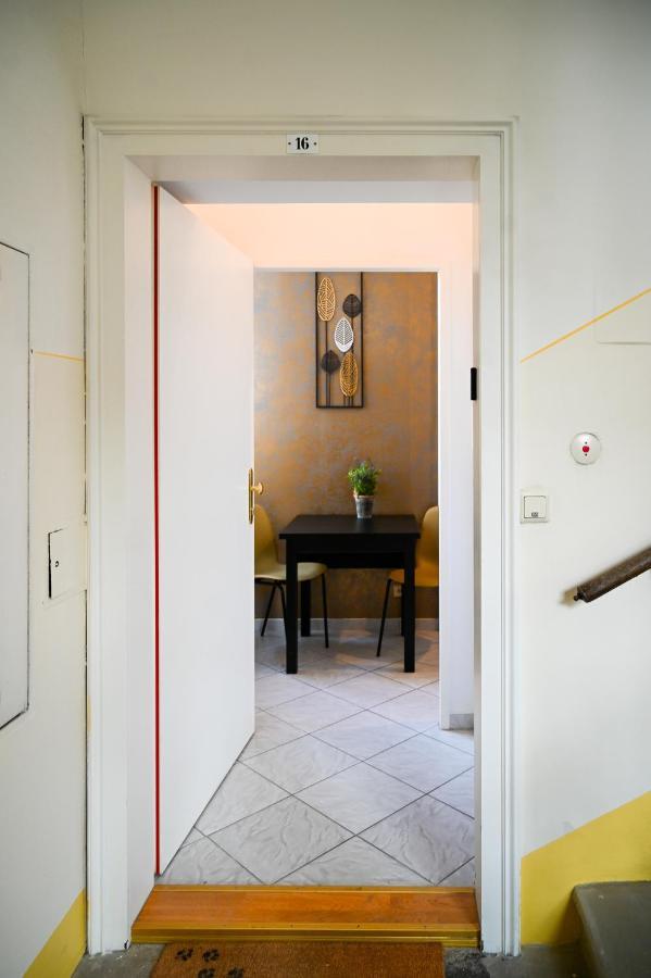 Classy Studio Naschmarkt Viena Exterior foto